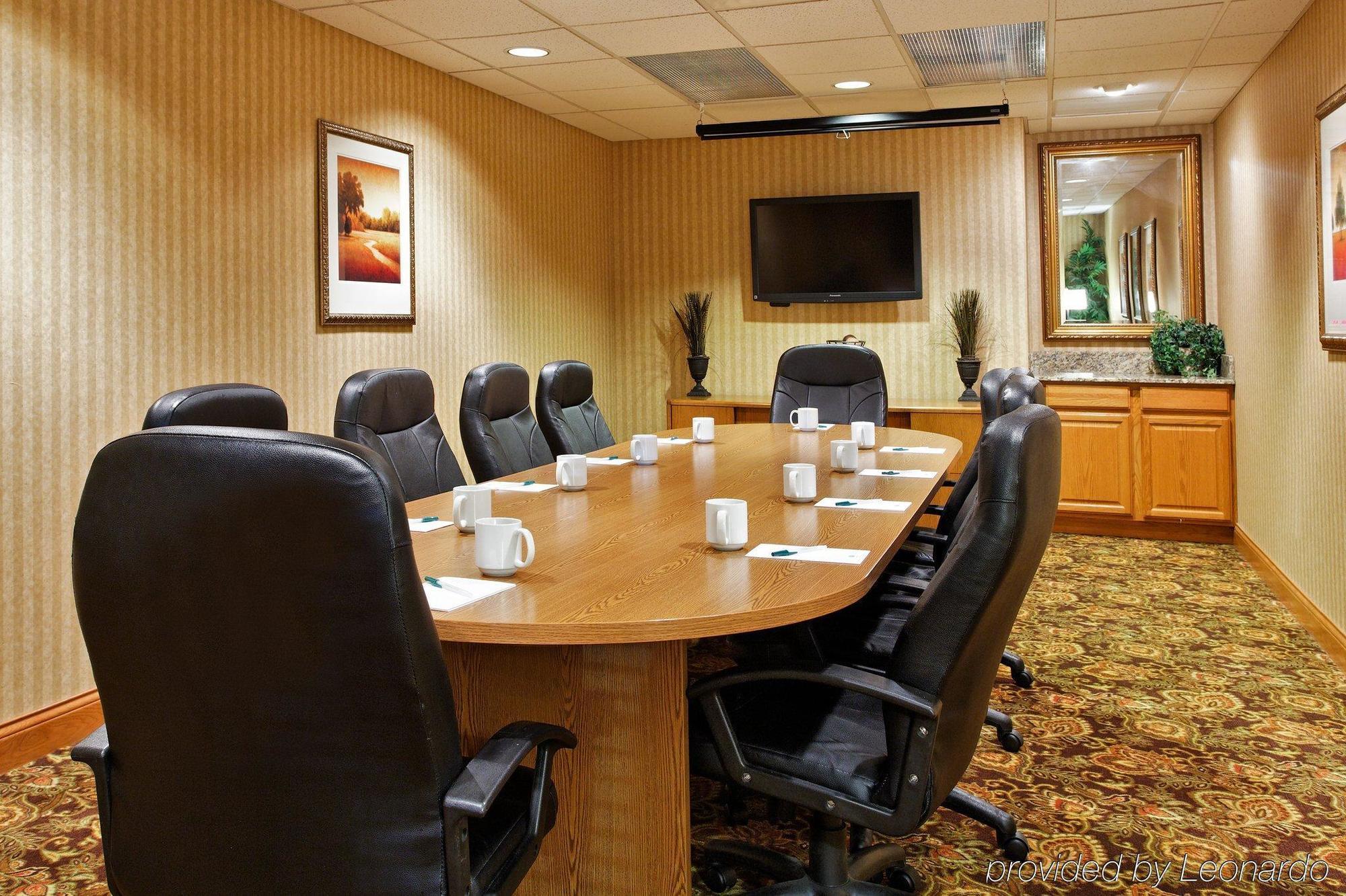 Country Inn & Suites By Radisson, Sycamore, Il Business photo